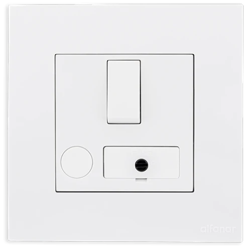 وحدة توصيل13أ بمفتاح وفيوز ماسة الفنار أبيض