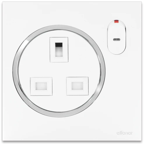 فيشة غرناطة 13 أمبير فردي مع مفتاح الفنار أبيض